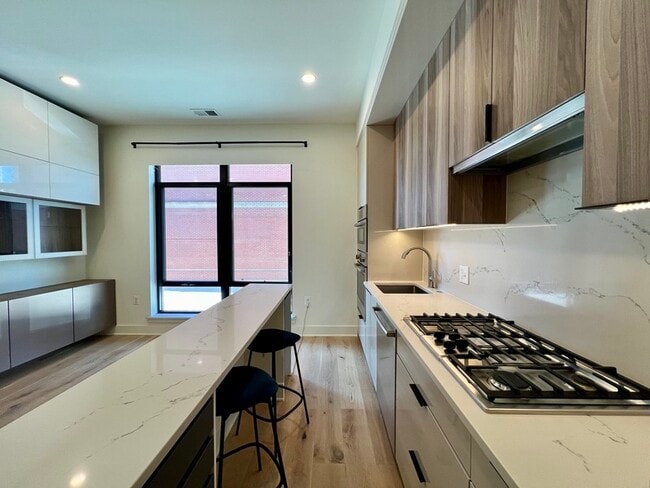 Building Photo - 801 N St NW