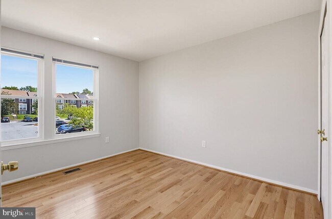 Building Photo - 7779 Chatfield Ln