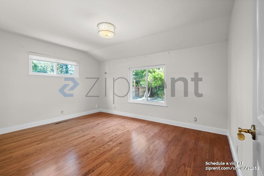 Building Photo - 2170 Walnut Blvd
