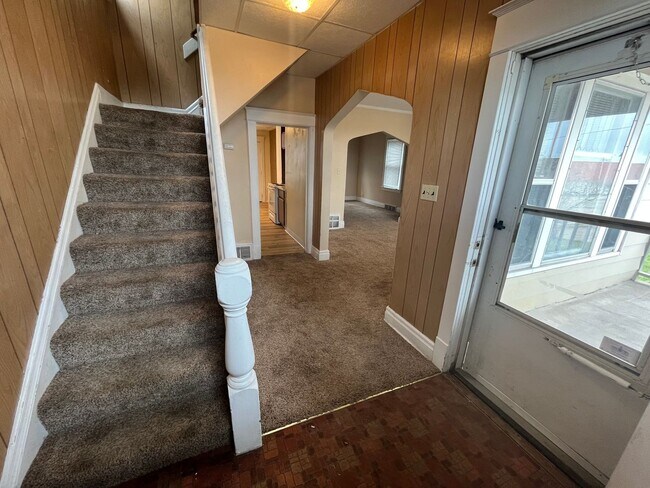 Building Photo - 3 Bedroom House in Duluth - Free August Rent!!
