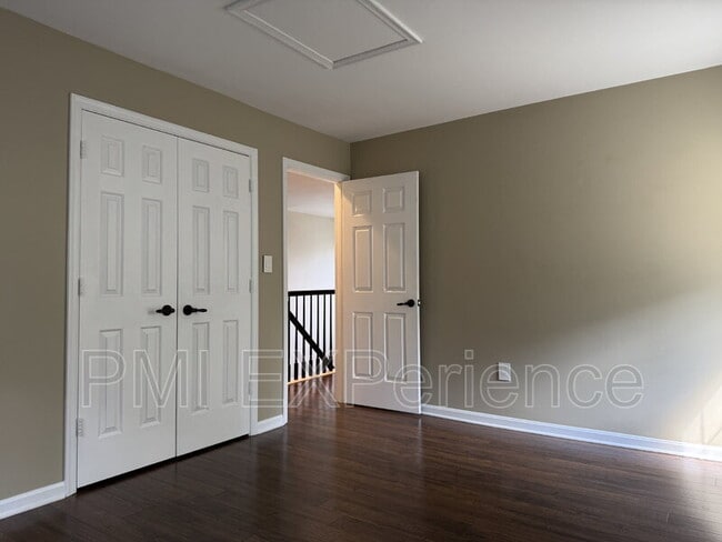 Building Photo - 9203 Sandy Creek Rd