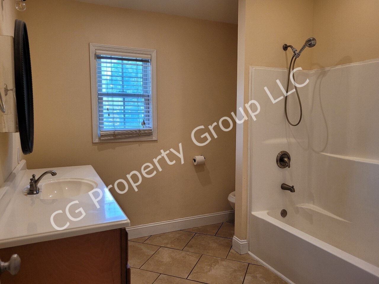 Hall Bathroom - 1417 S Eastman Rd