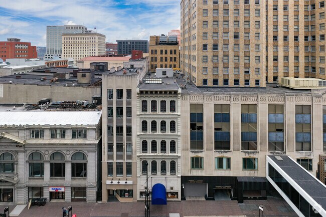 Aerial Photo - The Lofts at Fountain Square