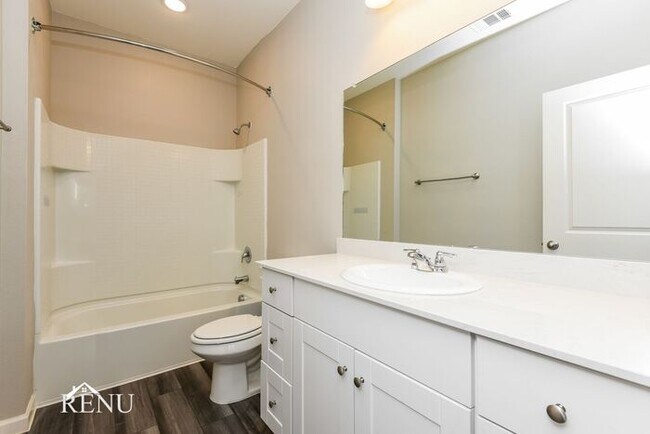 Building Photo - 1309 Escondido Dr