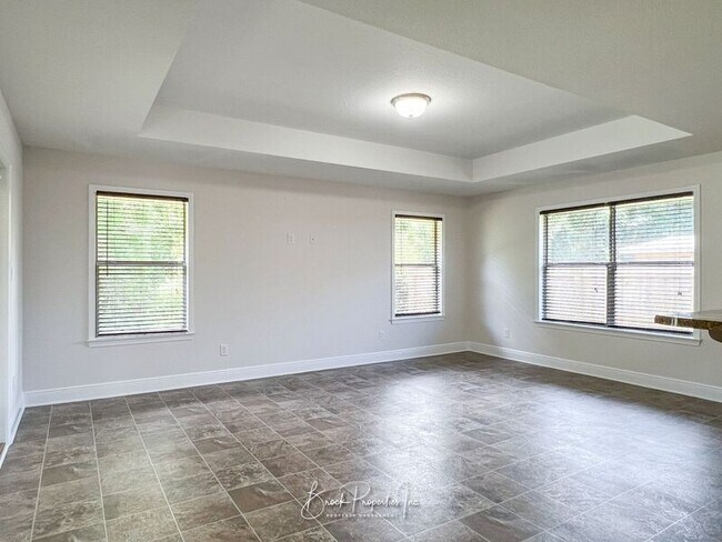 Building Photo - 2080 Stennis Dr