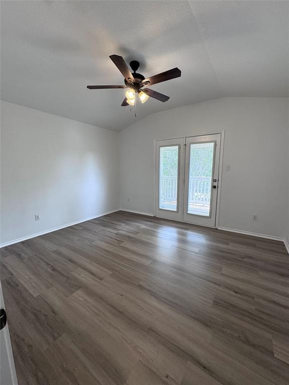 Building Photo - 1800 Honey Creek Ln
