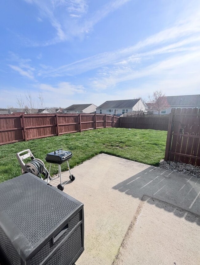 Building Photo - WEST LAFAYETTE...3 Bedroom 2 Bath plus office