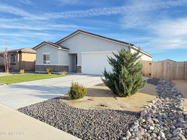 Building Photo - 1154 Alder Dr