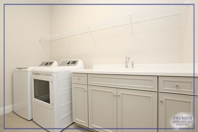 Building Photo - ***SMALL DOG FRIENDLY***MARQUESA ISLES***G...