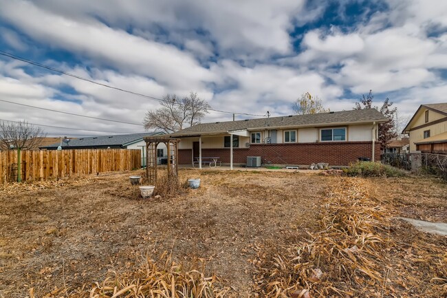 Building Photo - 6871 Knox Ct
