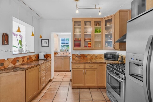 Building Photo - 4072 Park Ave