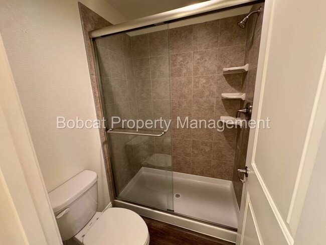 Building Photo - 1230 Saltern Dr