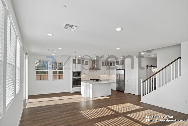 Building Photo - 426 Gold Coast Rd