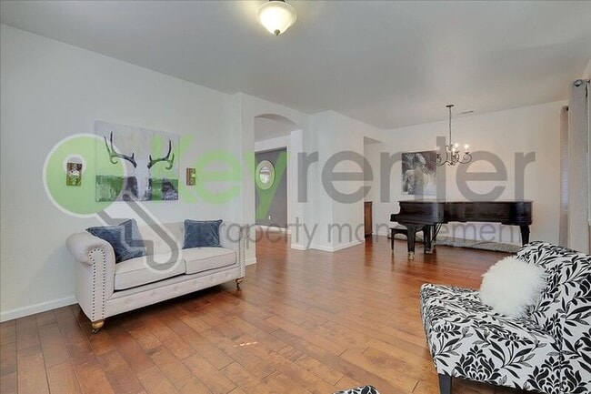Building Photo - 4510 Pheasant Ln