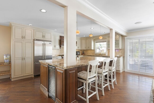 Building Photo - Modern Luxury in Cypress – 4BR Home with H...