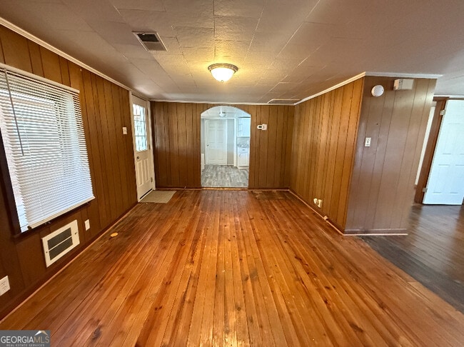 Building Photo - 10416 Lavonia Rd