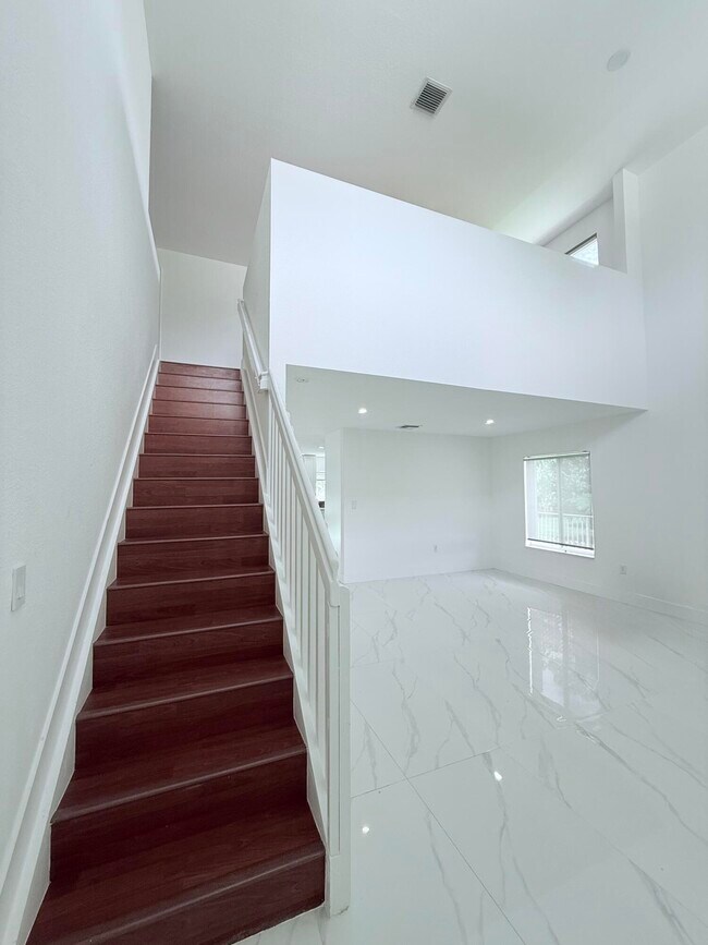 Building Photo - 4534 SW 127th Terrace