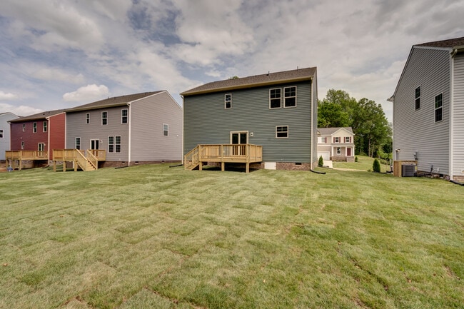 Building Photo - 321 Northfield Hts Ln