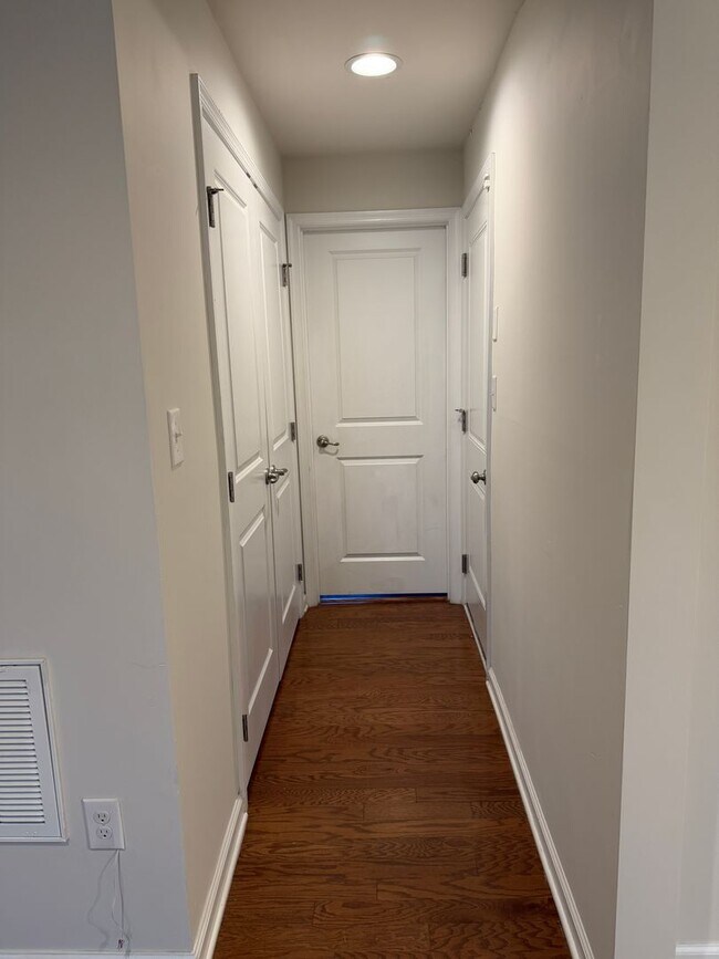 Building Photo - REUNION CONDOMINIUMS