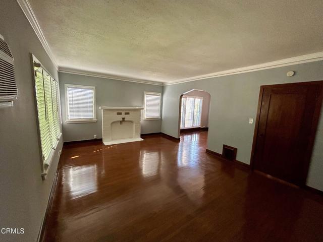 Building Photo - 1206 Huntington Dr