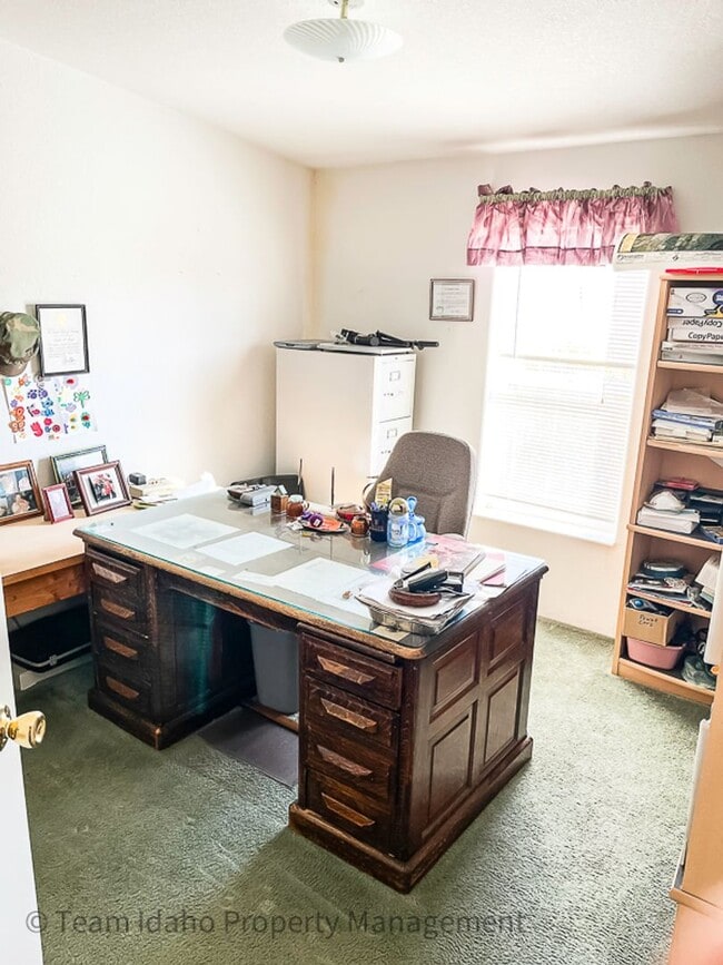 Building Photo - 2001 Manufactured Home on 160 Acre Farm ne...