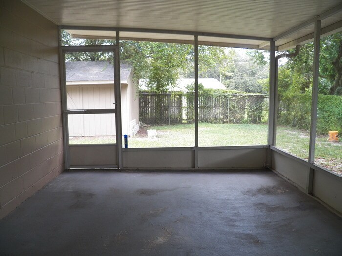 Building Photo - 4826 E 97th Ave