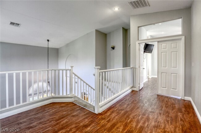 Building Photo - 756 Ezzat St