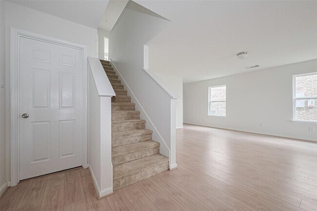 Building Photo - 25406 Cheshire Knoll St