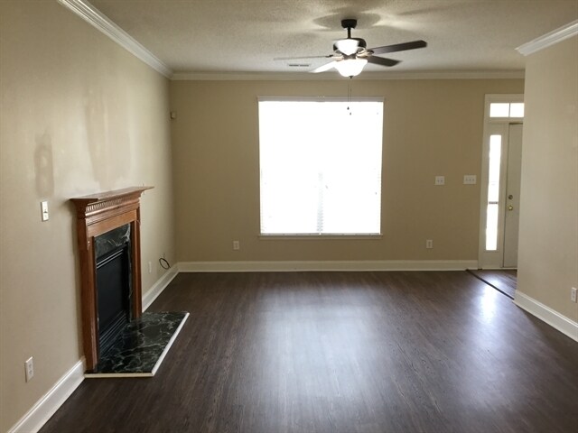 Building Photo - 6106 Trevor Simpson Dr