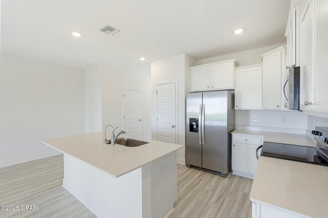 Building Photo - 167 Ellery Ln