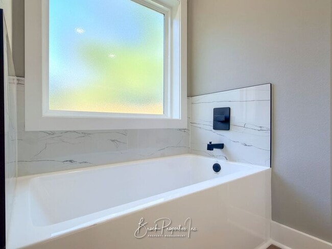 Building Photo - 8397 Kipling St