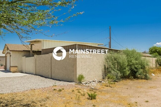 Building Photo - 3 Bedroom Pet-Friendly Home in MESA, AZ with Main Street Renewal
