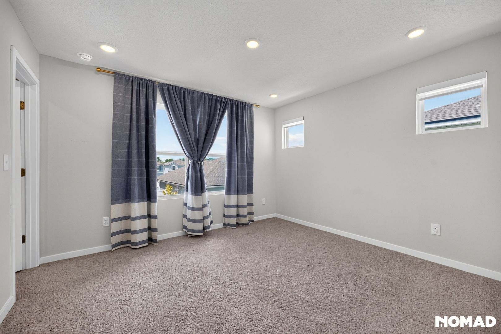 Building Photo - 14499 Macadamia Ln