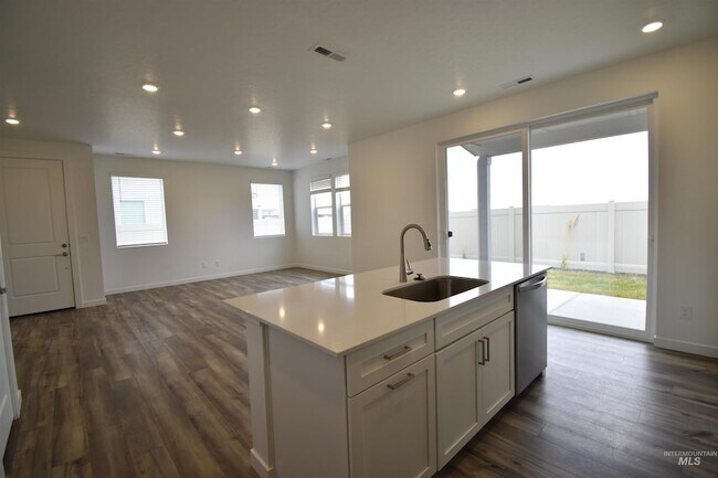 Building Photo - 8191 W Grey Alder Dr