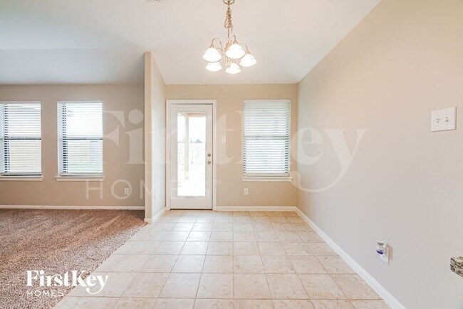 Building Photo - 5212 La Rocco Way