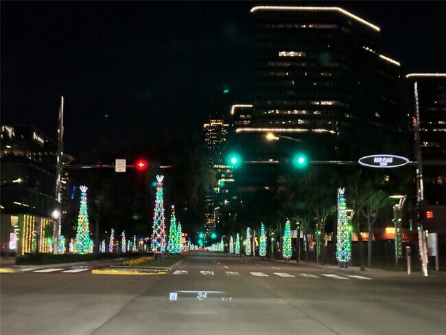 Building Photo - 1600 Post Oak Blvd