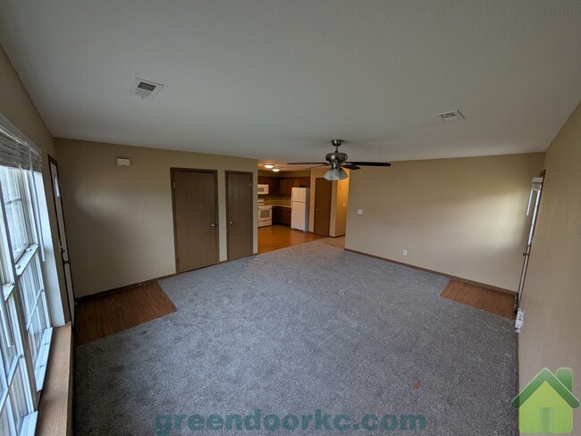 Building Photo - 905 Fall Meadow Ln