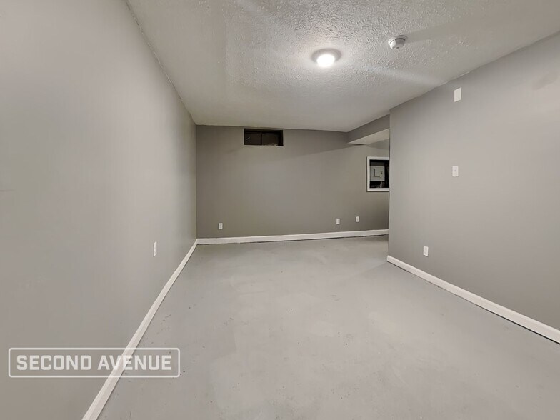 Building Photo - 6535 Coffey St