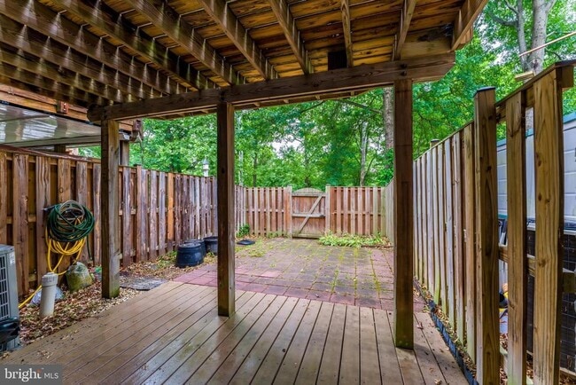 Building Photo - 8475 Canyon Oak Dr