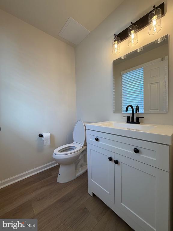 Building Photo - 203 Jonathan Dr