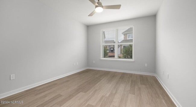 Building Photo - 8067 Purchase Ne Pl