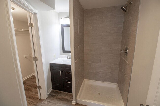 Building Photo - 3510 Forum Blvd