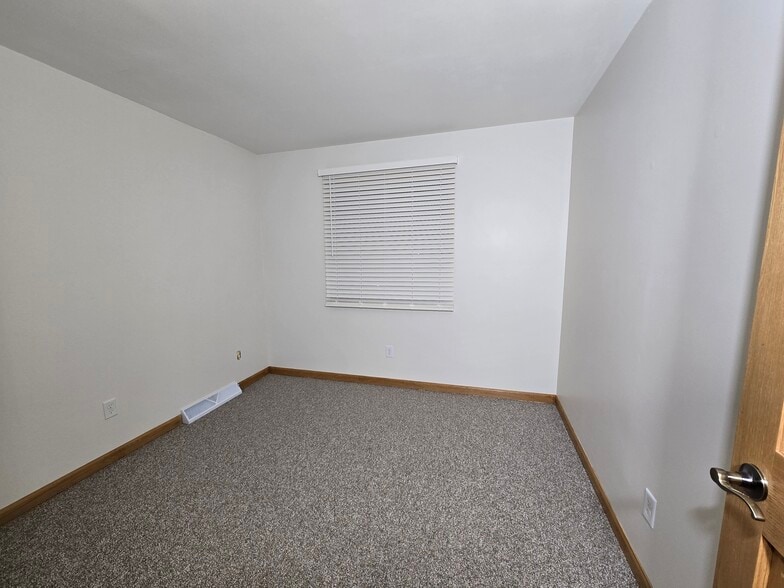 Building Photo - N114W16920 Murillo Dr