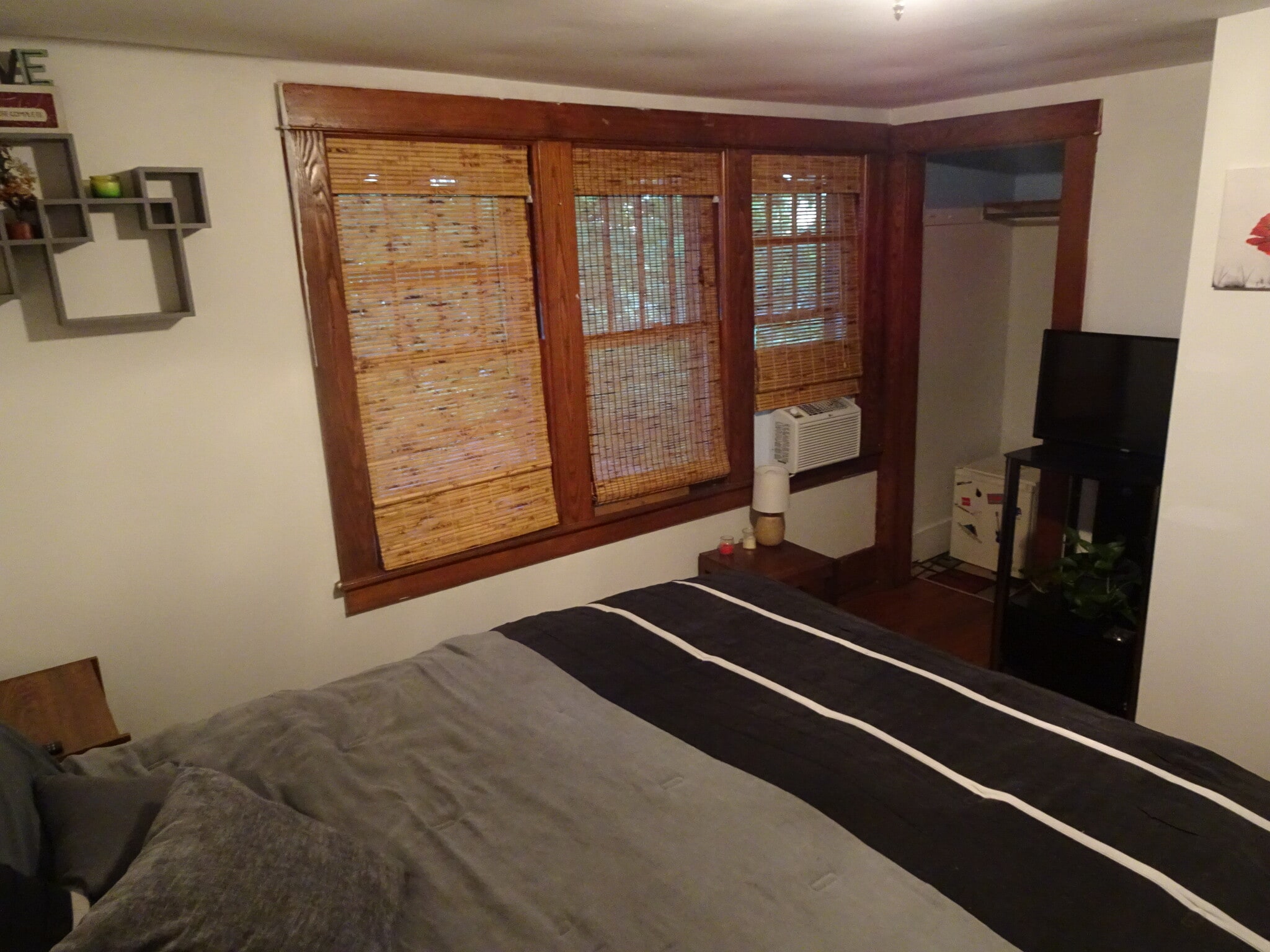 Building Photo - 718 Cliff St