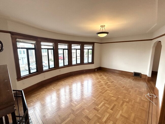 Building Photo - Charming Parkside 2bd/2bth Home