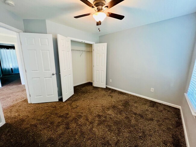 Building Photo - 4818 Summerside Dr