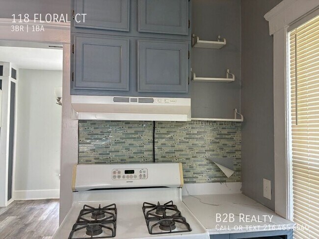 Building Photo - 118 Floral Ct