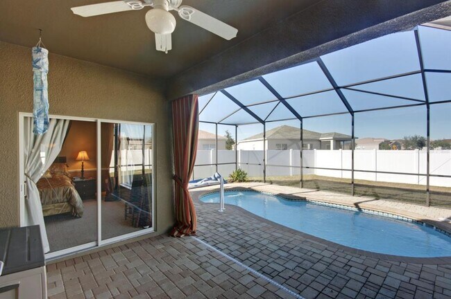 Building Photo - 15825 Durango Cir