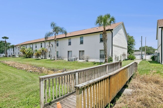 Building Photo - Spacious and Affordable 2/2 Condo In Lancelot at Winter Park
