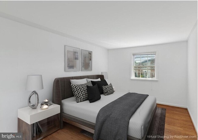 Building Photo - 1549 Bruton Ct